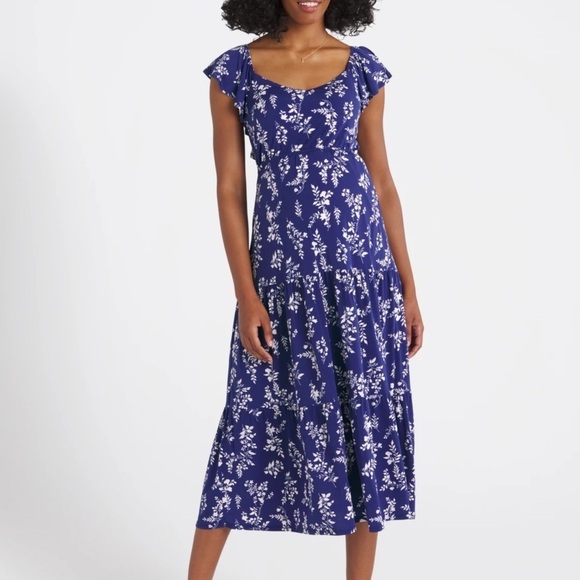 Gilli Dresses & Skirts - Gilli Chita maternity flutter sleeve dress.
